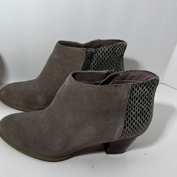 VIONIC Leather Booties Bromley Boots Zipper Ankle Taupe Gray Size 7 - Picture 5 of 15